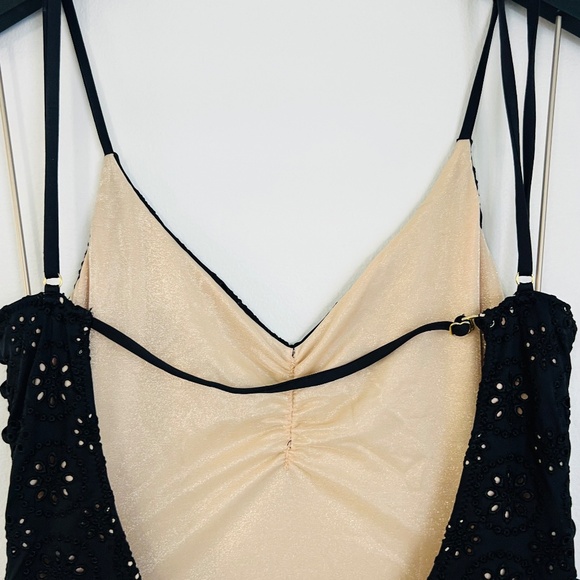 Amuse Society Frances one pice suit - Picture 5 of 6